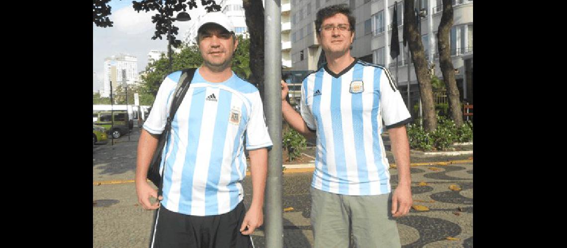Con la celeste y blanca a todas partes.