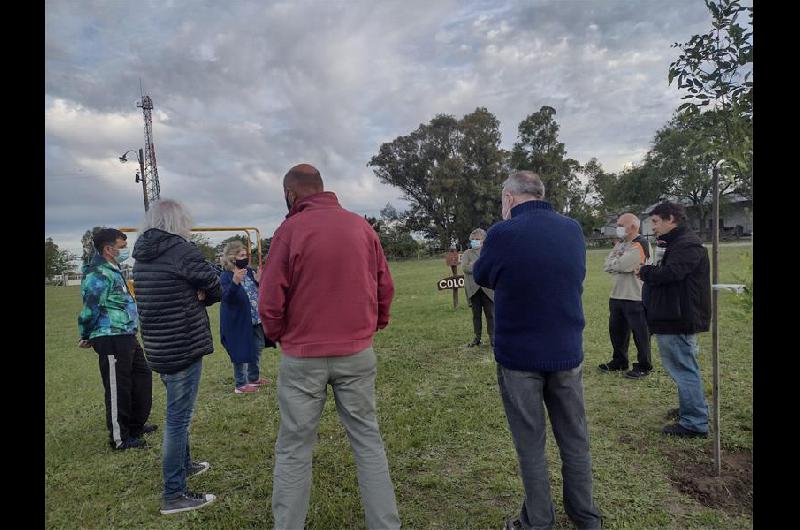 Antena de Colonia Nievas: vecinos se reunieron con el concejal Juan Sánchez