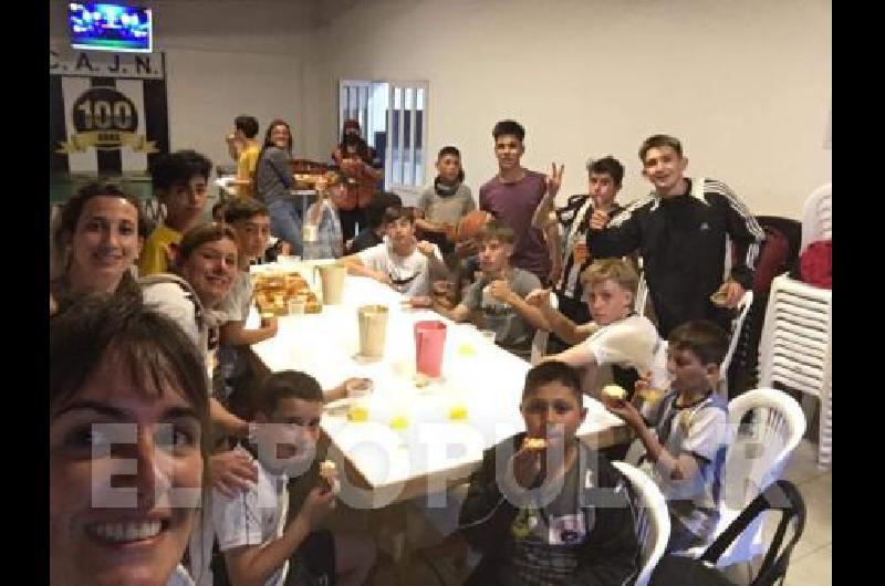 Se realizó un miércoles de pizzas en el Club Atlético Jorge Newbery