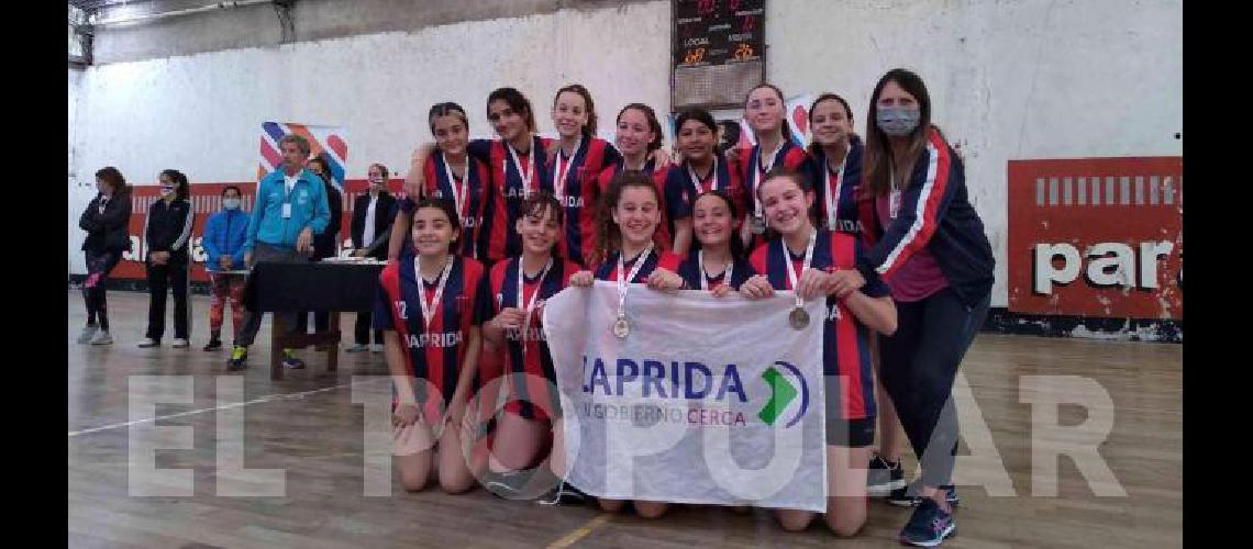 Las chicas de cestobol Sub 14 consiguieron la medalla de plata.