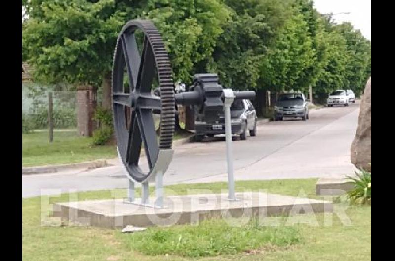Se reparó el Monumento del Trabajo en Loma Negra