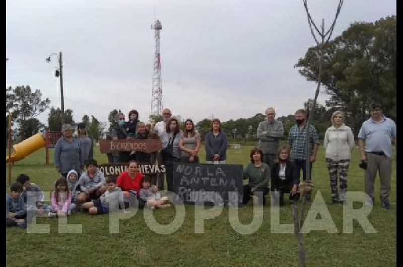 Colonia Nievas movilizada, con vecinos autoconvocados, y una imagen que dispara otros recuerdos.