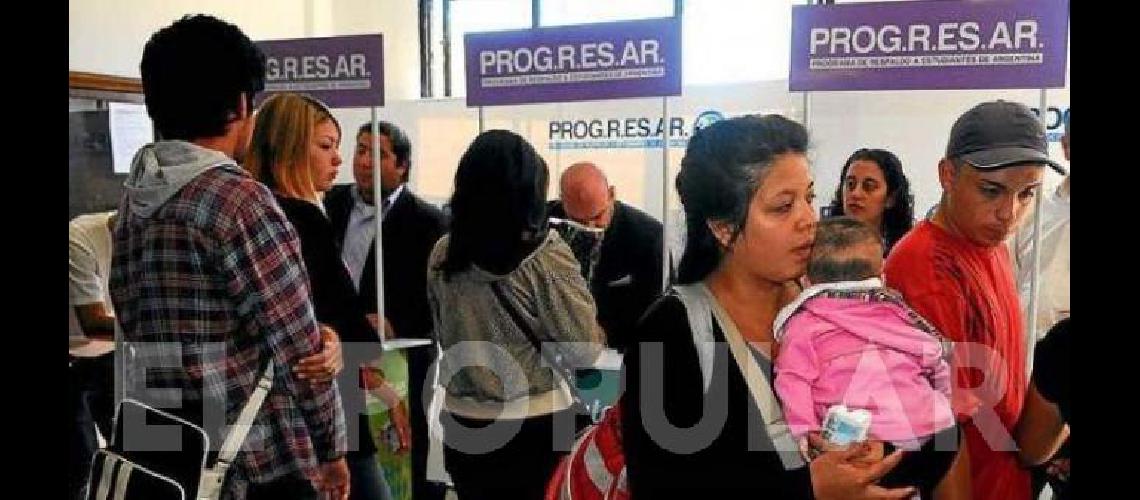 El plan Progresar es una ayuda a los estudiantes para terminar sus carreras.