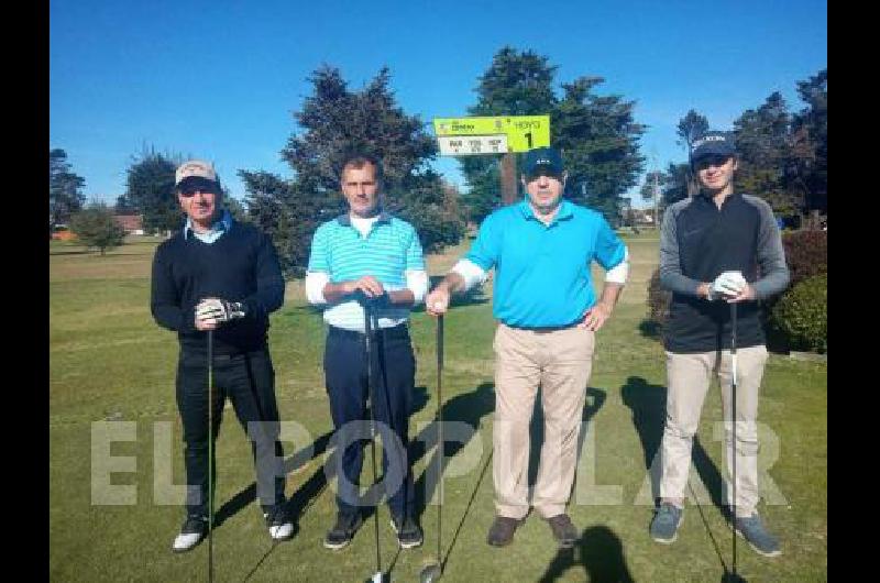 En acción: José González, Marcelo BahÃa, Fabián Pirola y Conrado González.