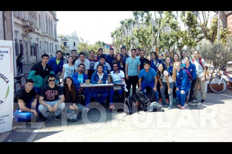 "Cuando la formaciÃ³n en valores se hace servicio, la EducaciÃ³n FÃ­sica se convierte en una herramienta de transformaciÃ³n social que cambia y enriquece la vida de las personas".
