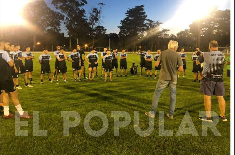 Loma Negra presentó la indumentaria