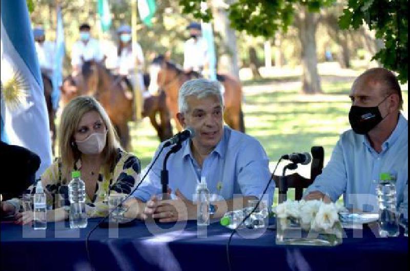 Julián Domínguez visitó Santa Fe y ponderó la biotecnología en el agro