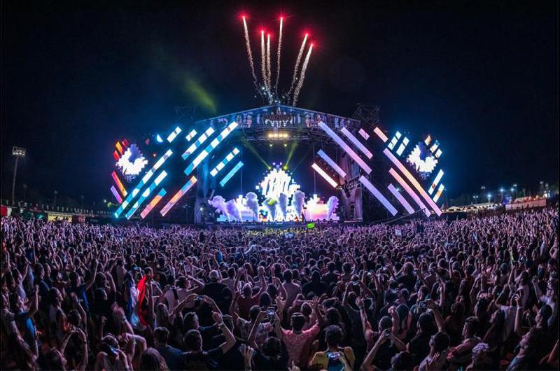 Lollapalooza anunció su vuelta con The Strokes, Foo Fighters y Miley Cyrus