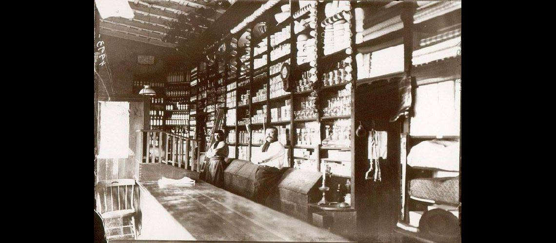 Almacenes de ramos generales: libreta, grapa, encuentro y disfrute