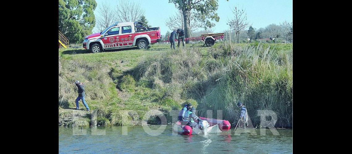 Hubo un amplio despliegue en el Parque Sur con policÃ­as y buzos por la denuncia de la desapariciÃ³n de Pedro Osvaldo Aguirre.