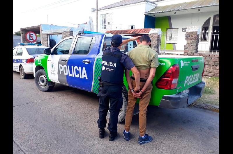 Un hombre ingresó a robar a una vivienda con su hijo de 14 años