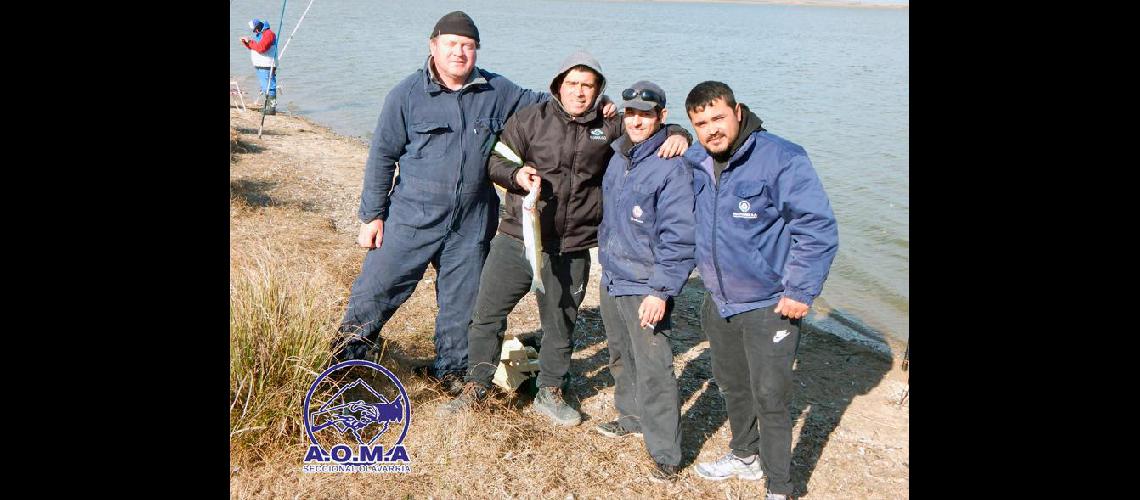 PasÃ³ el certamen de pesca en la laguna Blanca Chica y ahora se iniciÃ³ el torneo de fÃºtbol reducido, todo correspondiente a la OlimpÃ­ada Minera 2018 que cada aÃ±o organiza AOMA Seccional OlavarrÃ­a.