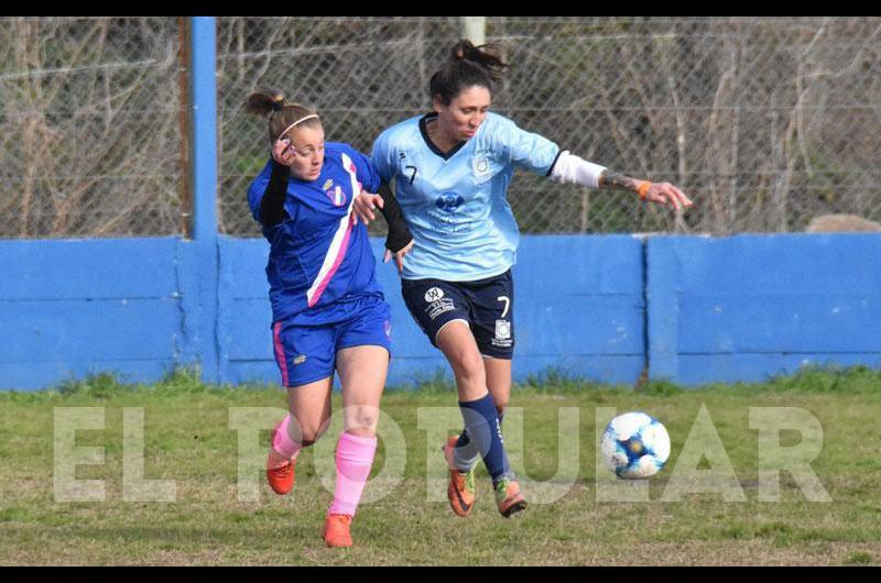 Las chicas va por el título