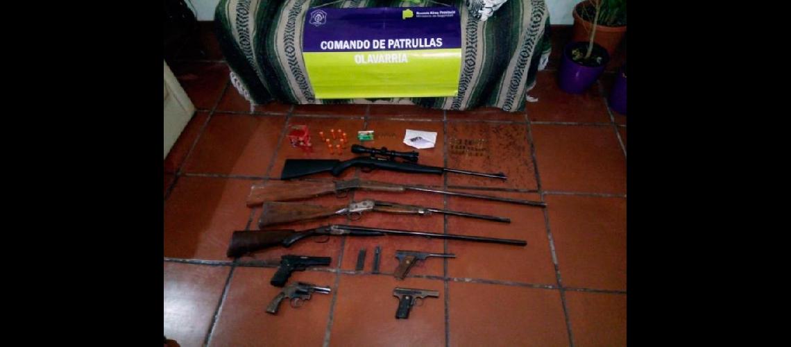 Allanamientos en Uocra: secuestraron pesos, dólares y euros