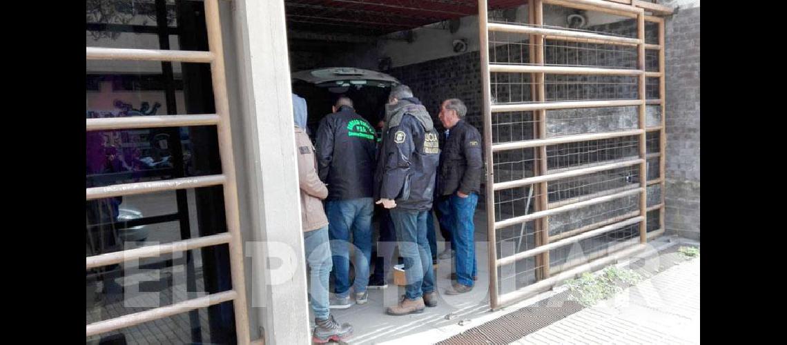 Encuentran dinero y armas en la vivienda y en un auto de D''Amico