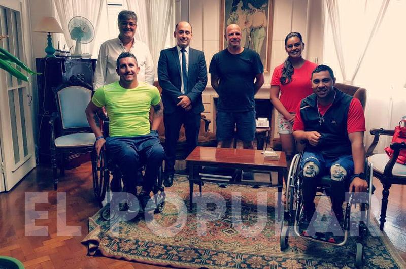 El equipo argentino  en la Embajada