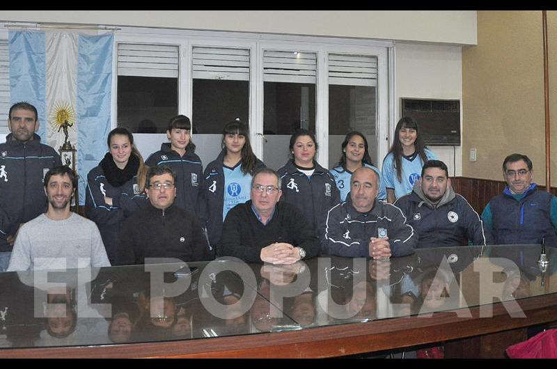 Debuta la selección local