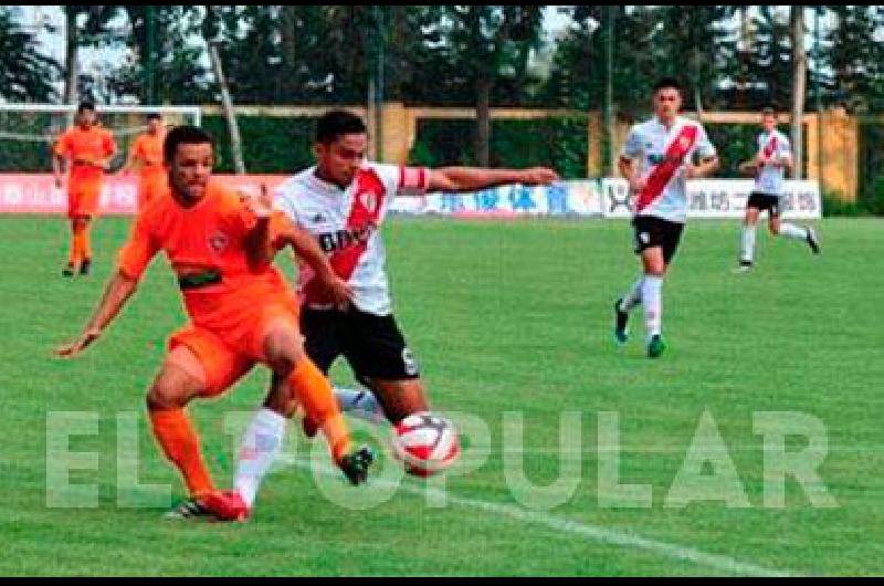 River perdió, ganó y quedó quinto