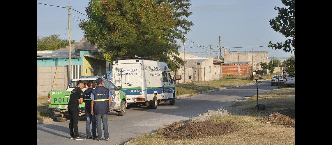 Medio centenar de agentes se dedicaron a los rastrillajes y la búsqueda de Lucas