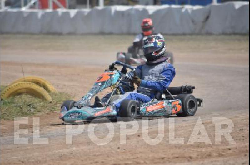Axel Biscaichipy sigue siendo el gran dominador en Directo 125 RF.