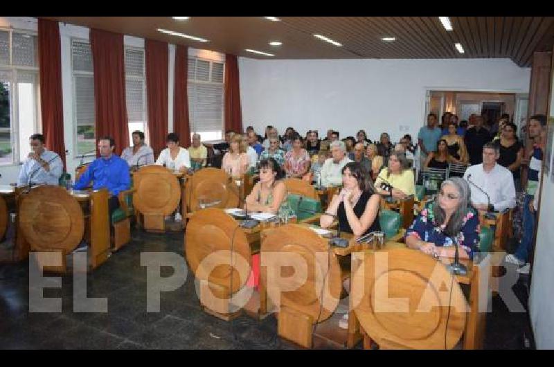Un recinto con mucho pÃºblico siguiÃ³ el desarrollo de la apertura.