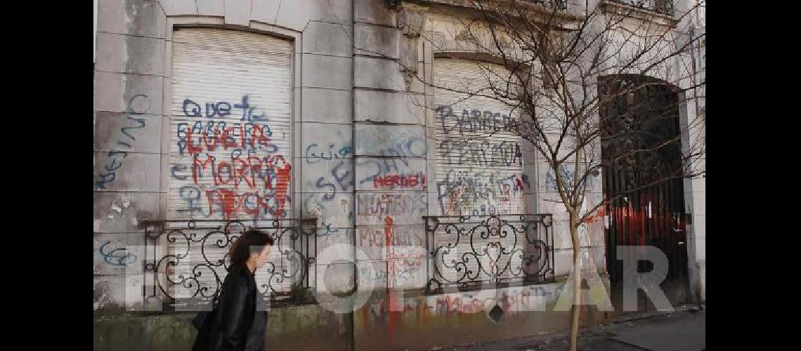 La casa de la calle 48 de La Plata donde sucediÃ³ el mÃºltiple femicidio.