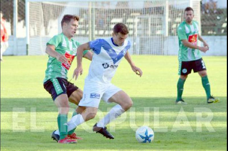 Facundo Cisneros se mantiene como lateral en El FortÃ­n.