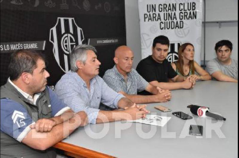 AndrÃ©s Clar, durante el acto de presentaciÃ³n.