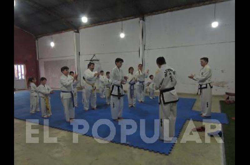 Cierre del año en Taekwondo con una evaluación en Loma Negra