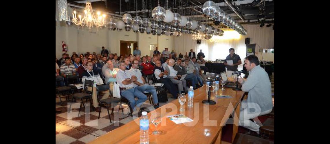 En las Jornadas participaron funcionarios gubernamentales, especialistas y dirigentes y productores de toda la provincia de Buenos Aires.