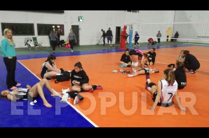 El equipo Sub 13 de Estudiantes arrancÃ³ ayer la segunda fase de la Copa Kinder Sport  femenina.