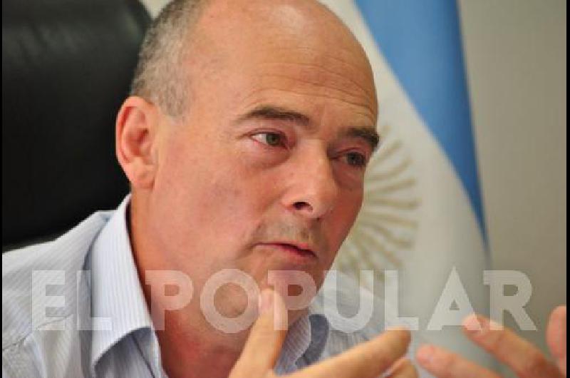 "Esta quita pone en riesgo la ejecución actual de obras que se llevan adelante", expresa el texto del amparo.