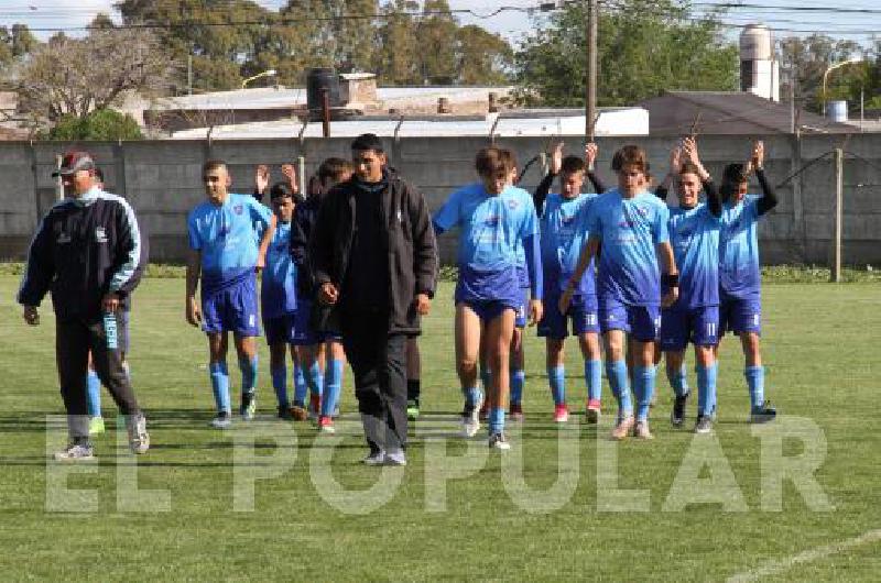 OlavarrÃa ganó los dos juegos (global de 5-3) y asà se metió en las semifinales de la Federación del Sur.