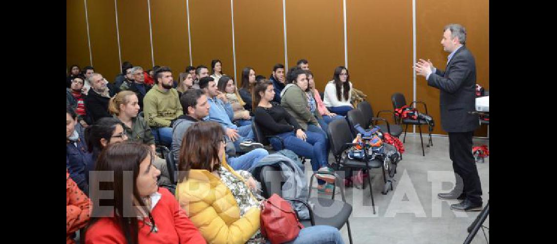 Con buena participación, inició la Semana de la Industria