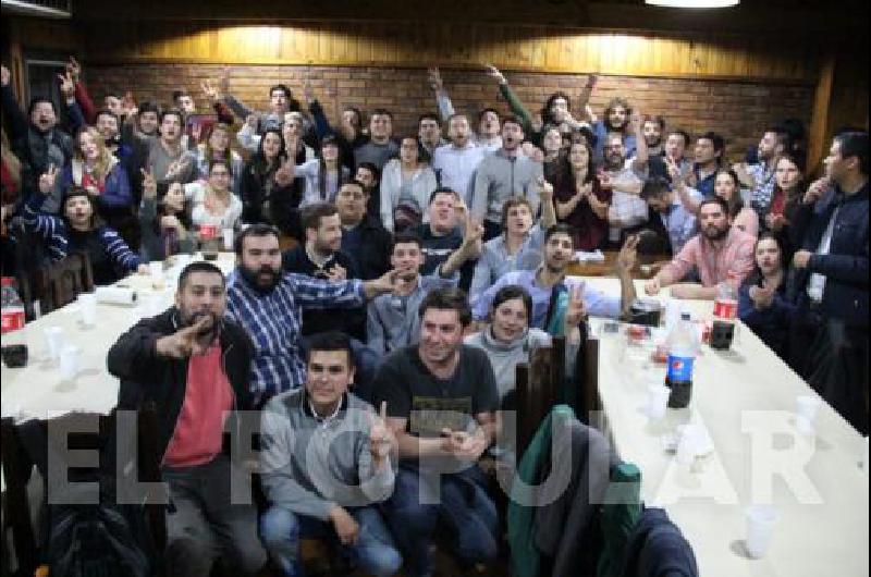 Hugo Lupardo, referente de la JP lamatritense, participó de una reunión provincial.