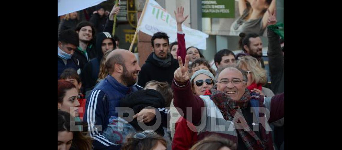 Con una buena convocatoria, se realizó la marcha en defensa de la Universidad Pública
