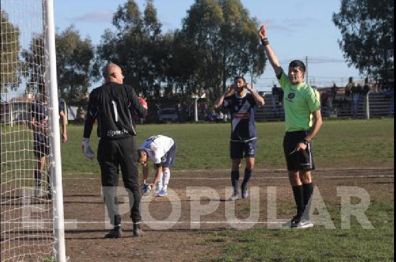 Diego Berdún fue expulsado y se perderá un partido.