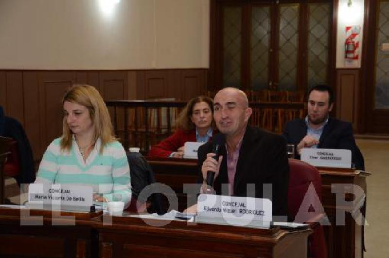 La propuesta del eseverrismo considera que "es responsabilidad de todos reivindicar la gratuidad de la educación pública en general"
