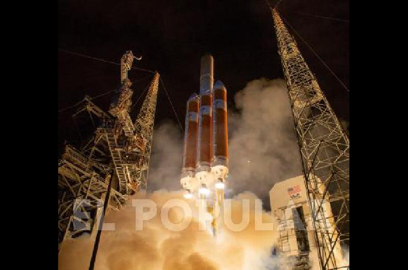 La NASA lanzó la sonda espacial Parker, que se acercará al Sol más que ninguna otra antes