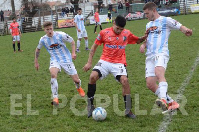 Ferro Carril Sud venciÃ³ a Estudiantes y quedÃ³ a 6 unidades del Ãºnico lÃ­der.