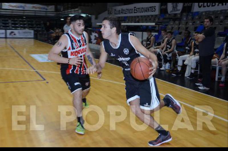 Se reanudó la Primera División y Estudiantes derrotó a Chacarita de Azul.