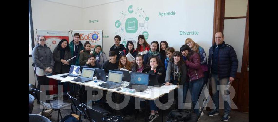 Unos 150 estudiantes participaron ayer en el inicio de la sexta edición de Expo Empleo Joven