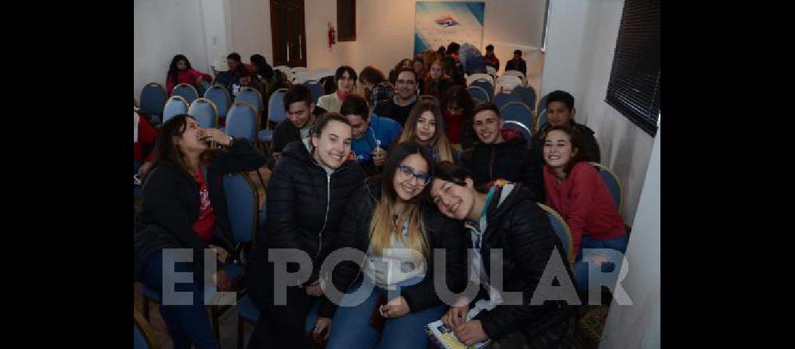 Unos 150 estudiantes participaron ayer en el inicio de la sexta edición de Expo Empleo Joven