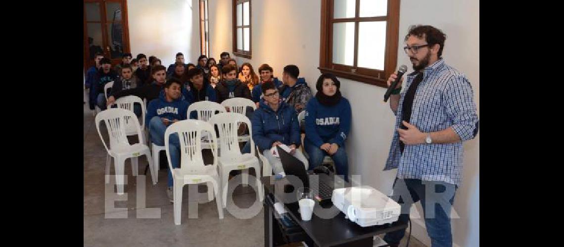 Unos 150 estudiantes participaron ayer en el inicio de la sexta edición de Expo Empleo Joven