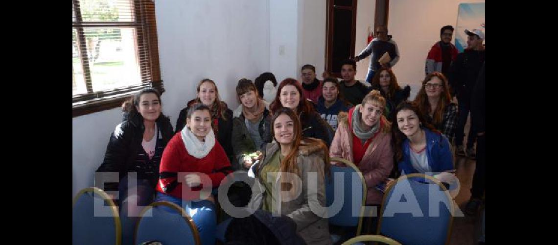 Unos 150 estudiantes participaron ayer en el inicio de la sexta edición de Expo Empleo Joven