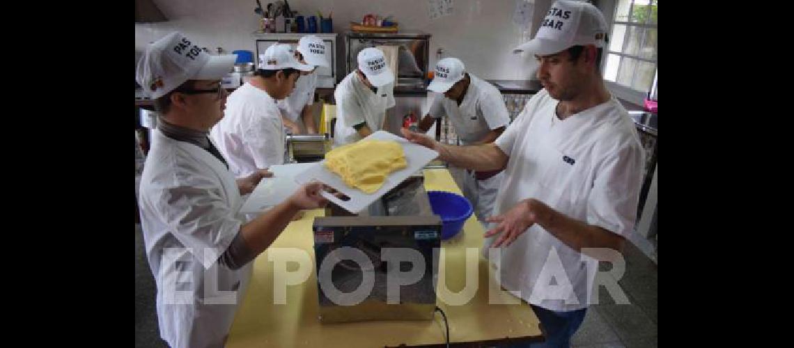 La mayorÃ­a de los jÃ³venes han realizado el Curso de ManipulaciÃ³n de Alimentos.