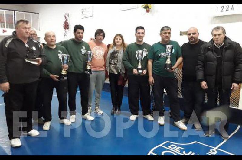 La Asociación Zarateña logró el certamen provincial de Segunda por tercetos.