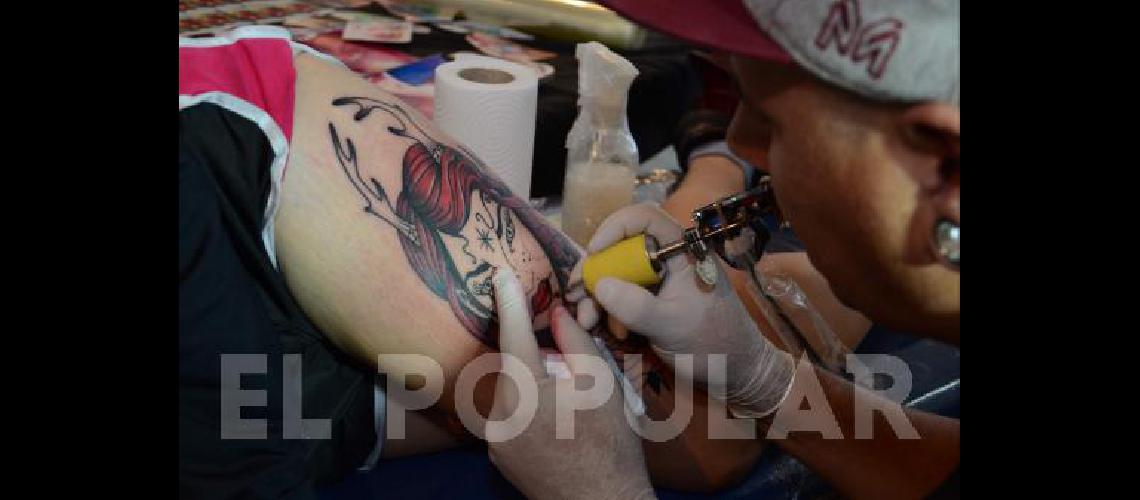 La competencia tuvo a seis ganadores y el tatuador del dÃ­a. Hoy se elegirÃ¡n otros seis y el artista del evento.