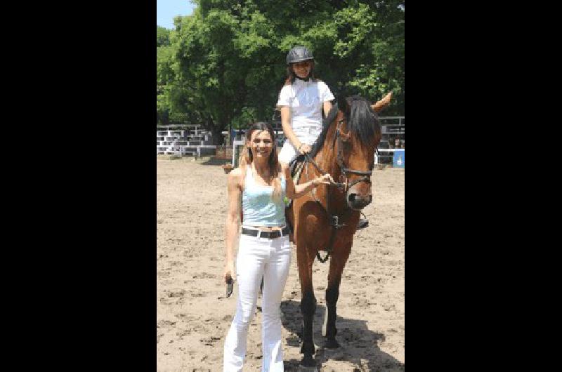 Evangelina Mazzeo junto con su hija Trinidad Boccagni.
