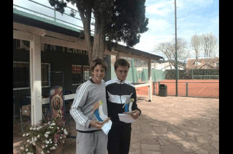 MatÃas Iturbe festejó en Varones 14 años al vencer a Tomás Acosta en la final.